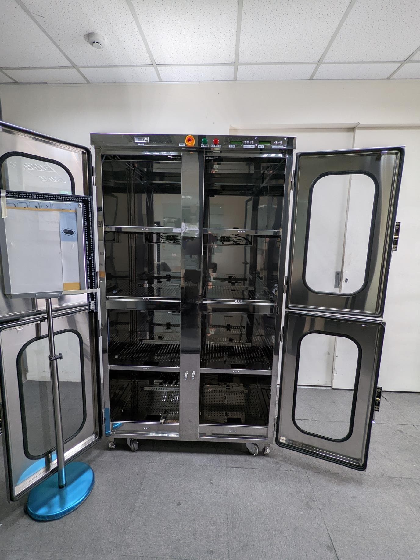 RFID BOX Multifunction System - FCC ID 2A583-N2BOX0801 - Brillian Network & Automation Integrated System Co.,Ltd
