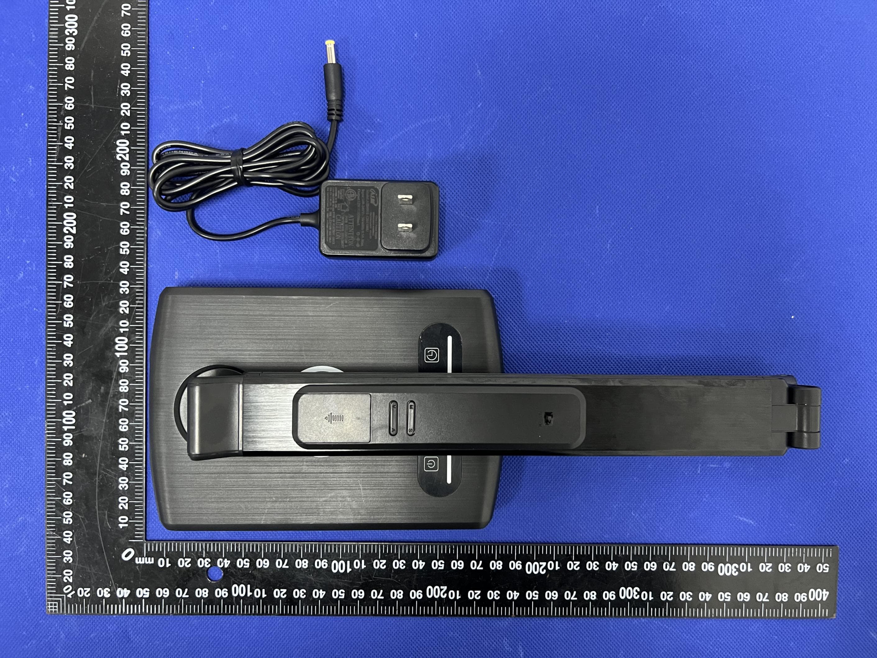 LED lighting desk lamp - FCC ID 2A5DX-T189 - ManJia Technology Limited