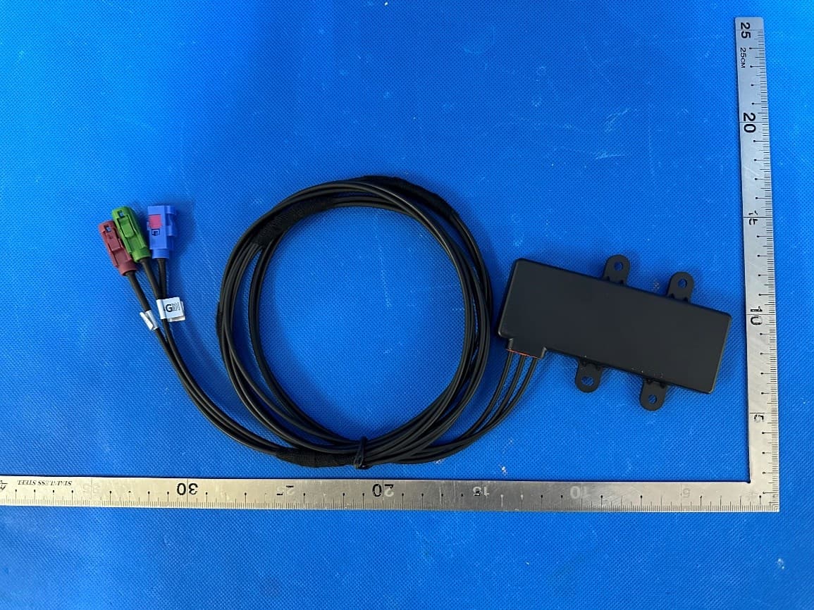 Tele-matic Control Unit - FCC ID 2A673-SRTL-TCU - SiRun (Wuxi) Technology Co., Ltd.