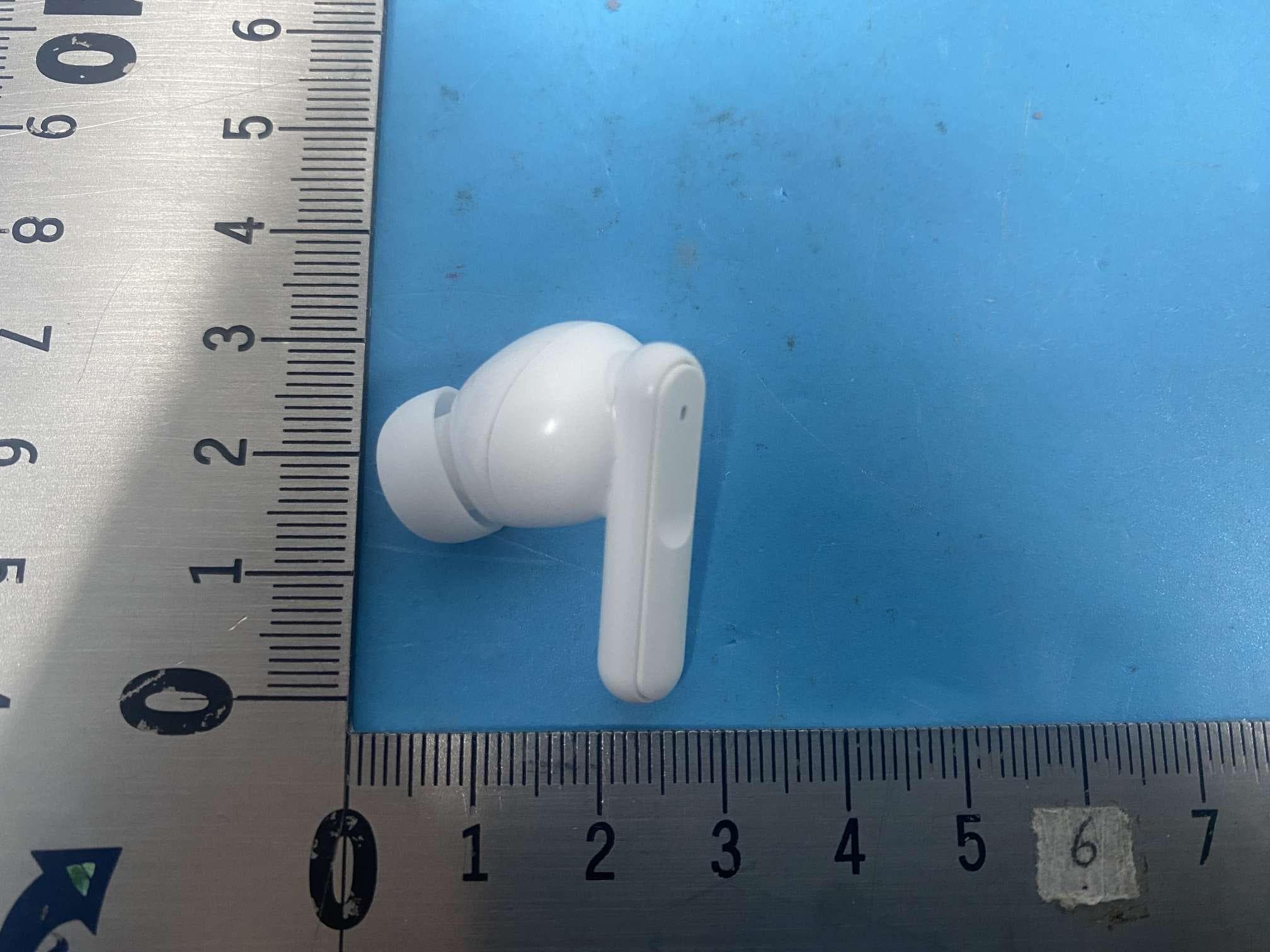 True Wireless Earbuds - FCC ID 2A6SW-U10 - SMARTSOUND TECHNOLOGY CO.,LTD