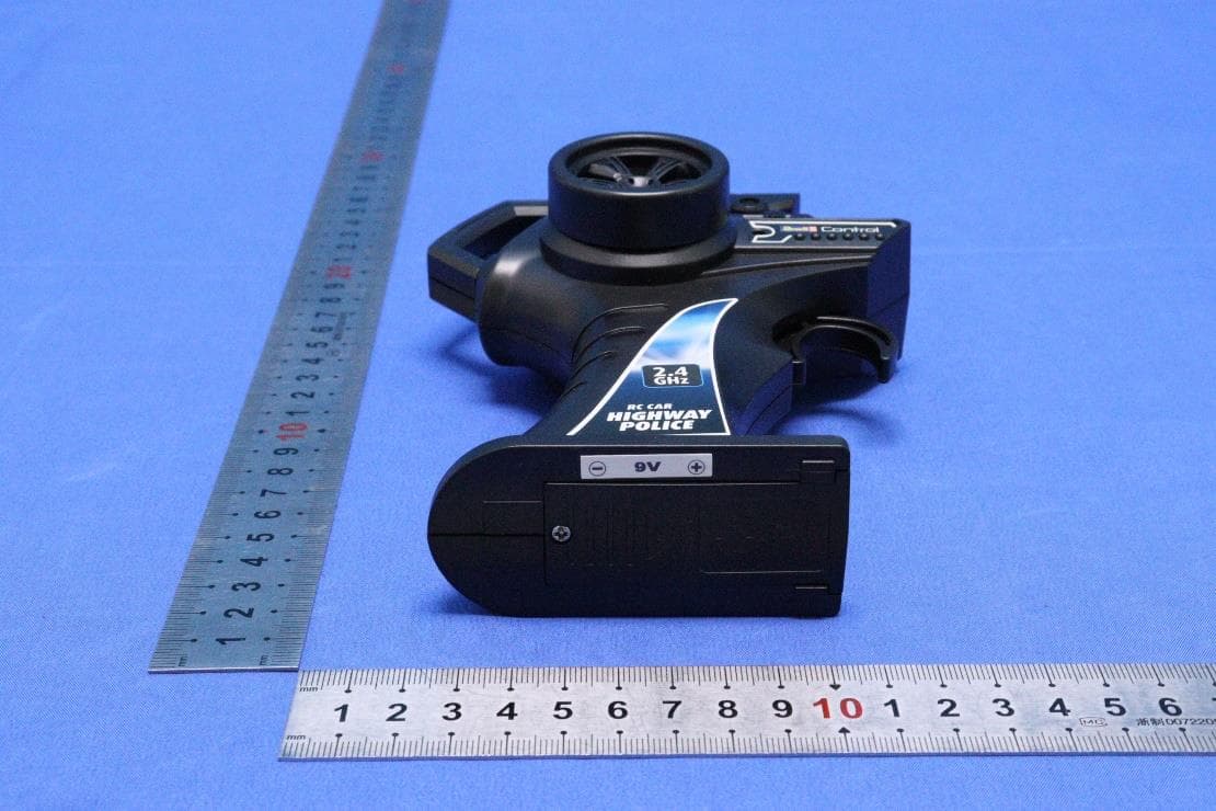 RC CAR HIGHWAY POLICE - FCC ID 2A7EW244555010 - Revell GmbH