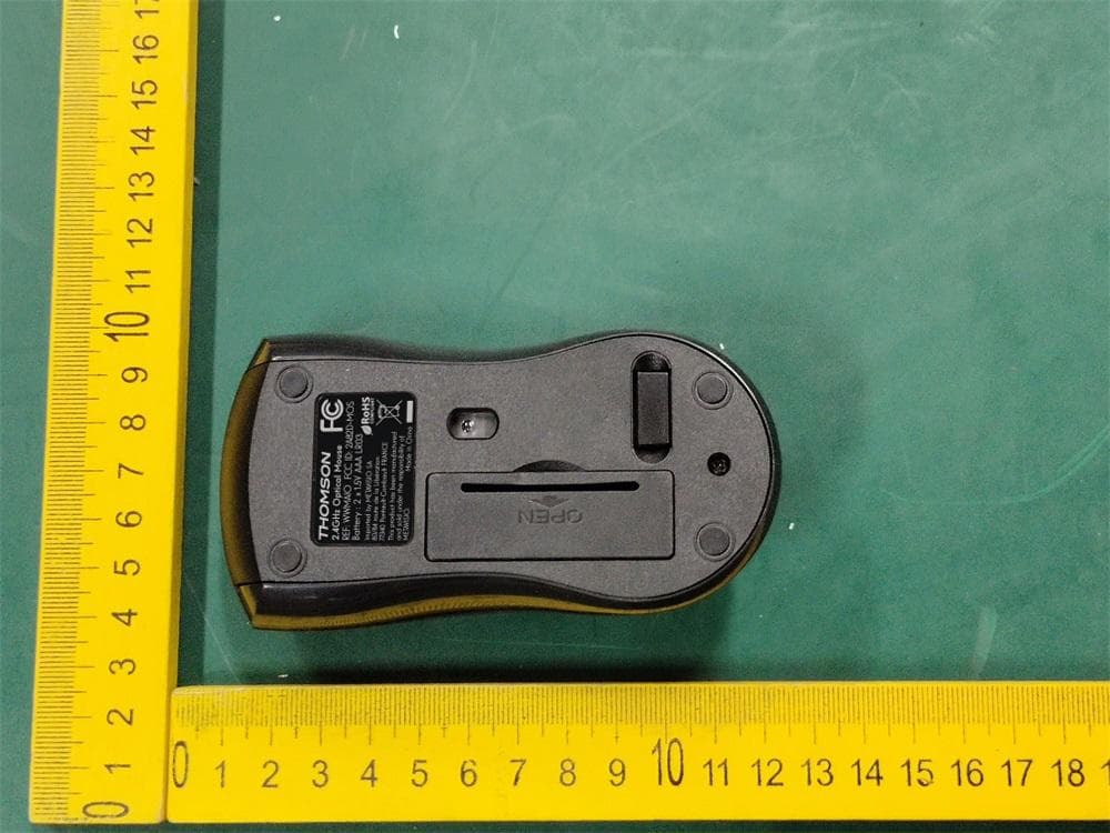2.4Ghz Wireless Mouse - FCC ID 2A82D-MOS - Metavisio SA