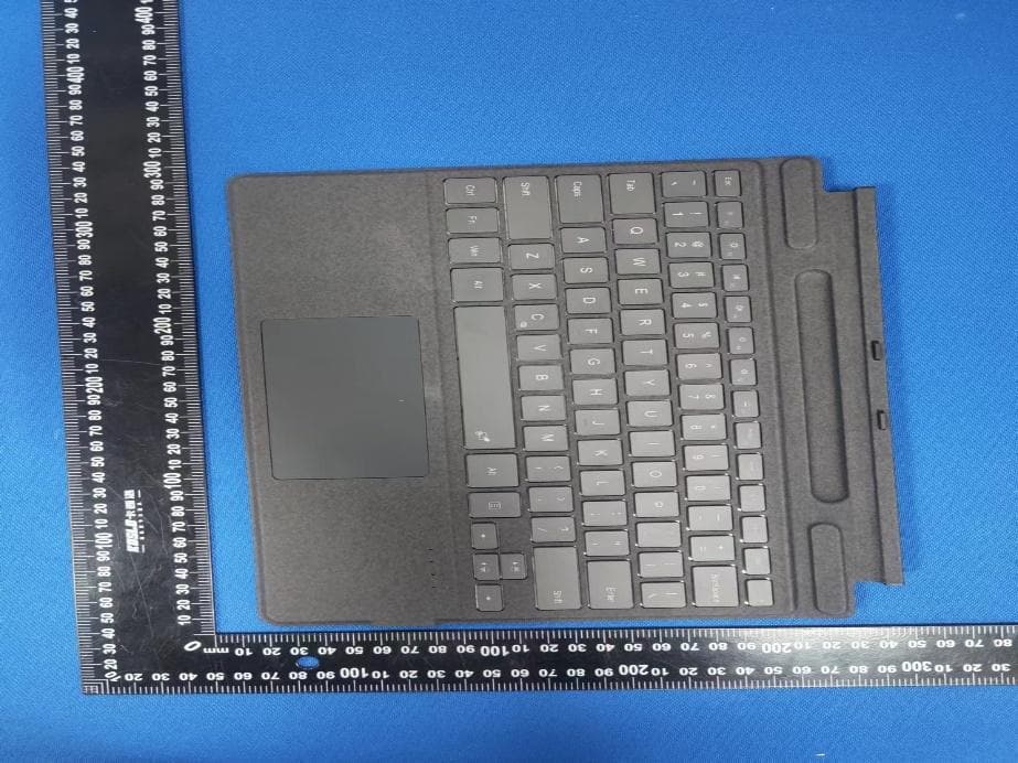 Keyboard holster - FCC ID 2A89Q-GS1001 - Dongguan Guoshun Leather Goods Technology Co. , Ltd.