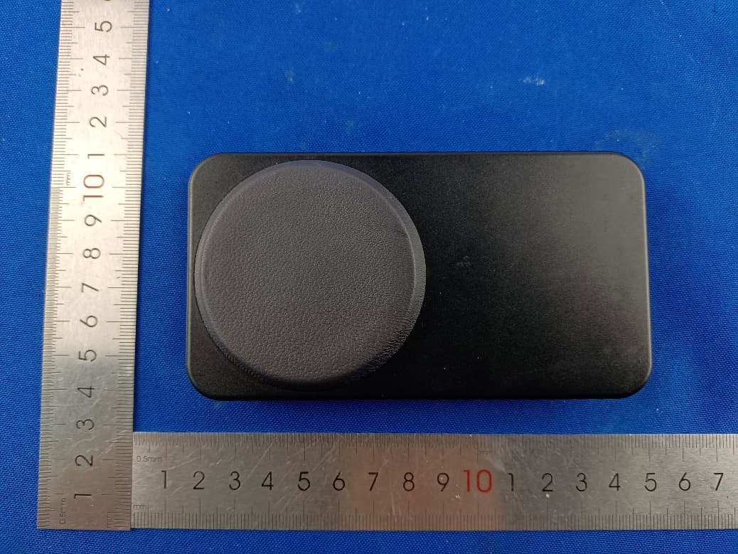3 IN 1 Magnetic Wireless Charger - FCC ID 2A8C5-TNF202005 - T&F Manufacturing CO., LTD