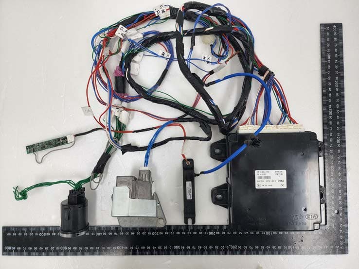 SMART KEY-ECU - FCC ID 2A8FF-YR-CMK-A01 - YURA CORPORATION