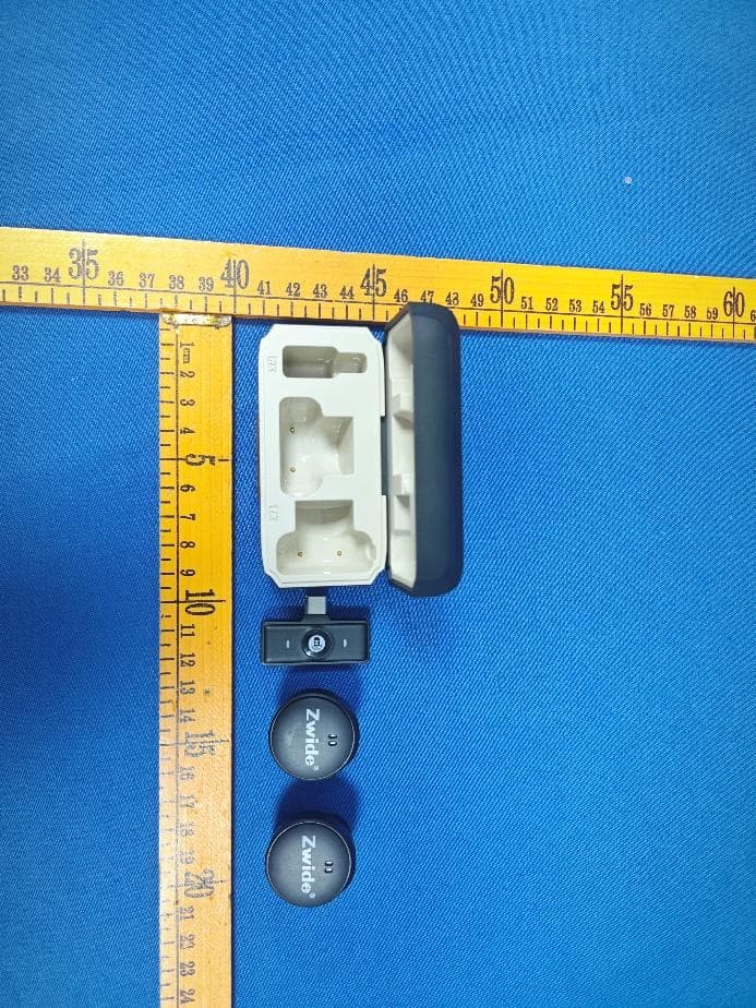 wireless lavalier microphone - FCC ID 2A8SQ-M8 - ShenZhen ZhiWei Technology Co., Ltd