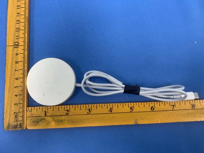 V100 Apple Magnetic Wireless Charging - FCC ID 2A93X-V100 - Shenzhen Lechong Technology Co., Ltd