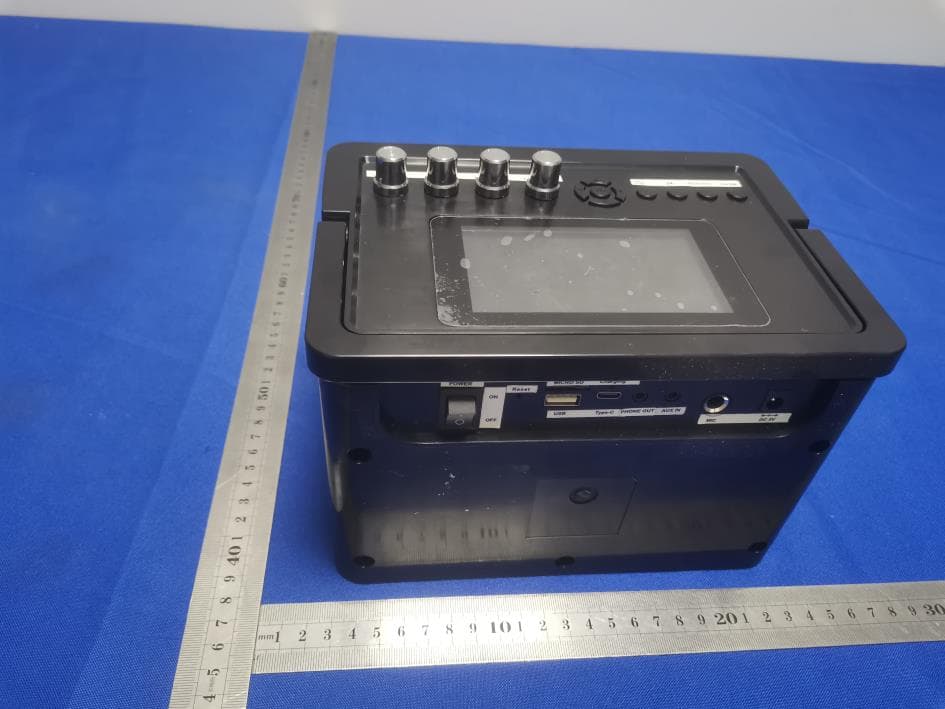 K-PLAY ez-display portable audio system - FCC ID 2A9C2ST-HA11 - Shartech USA Inc.