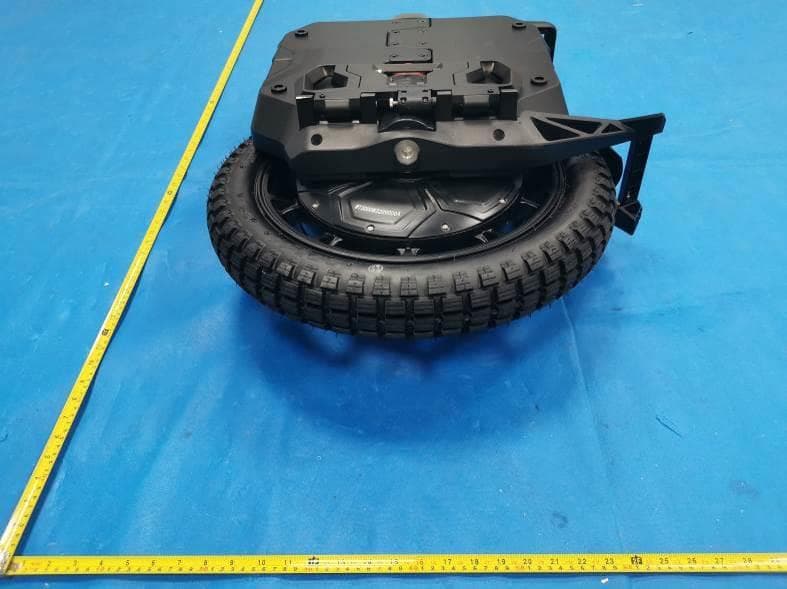Electric unicycle - FCC ID 2A9E6-SHERMAN-S - Guangzhou Veteran Intelligent Technology Co. Ltd.