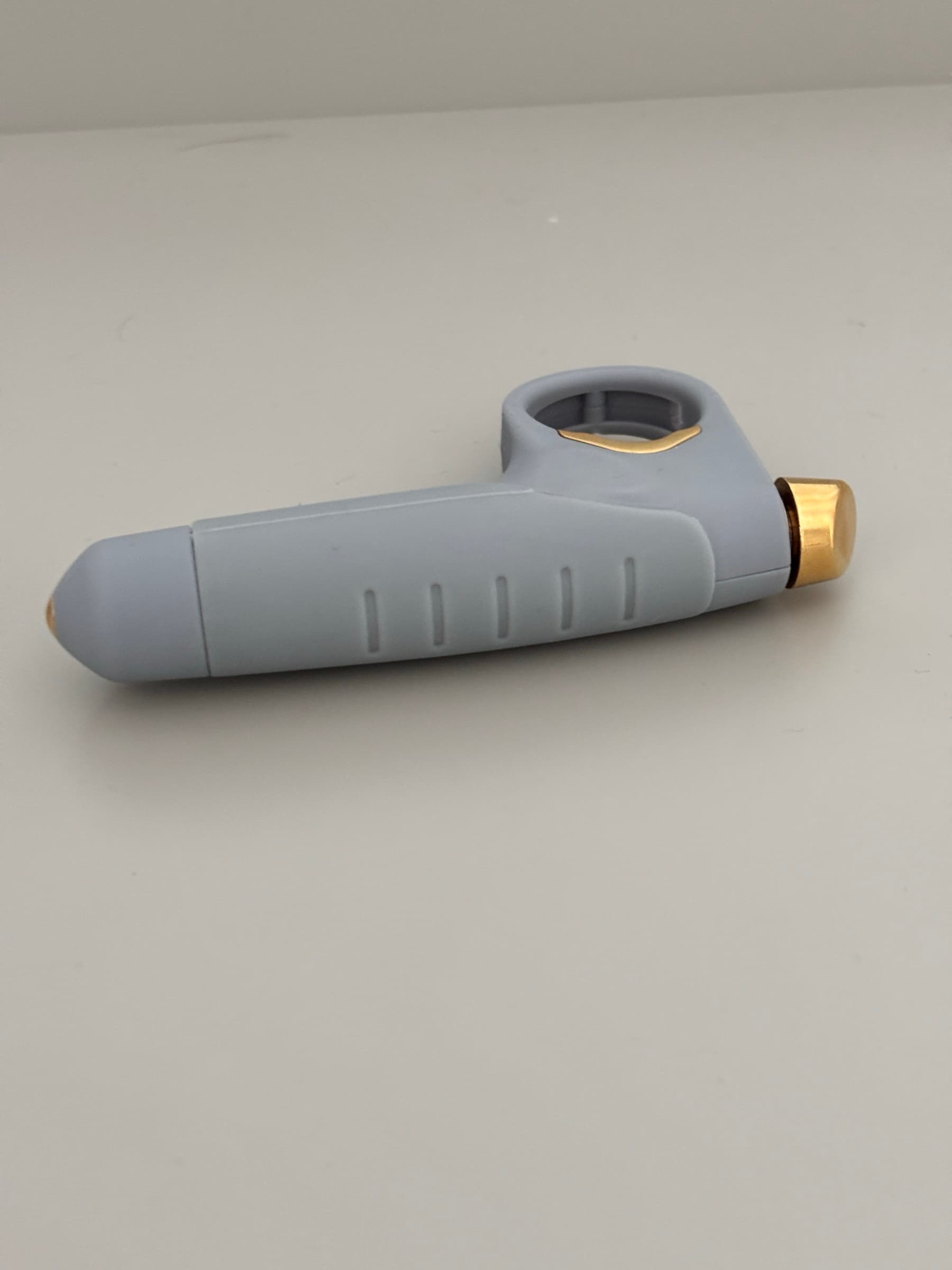 The Handheld is a sleep therapy device containing a variety of sensors. - FCC ID 2A9J9-SCG1 - Braintrain2020 Ltd