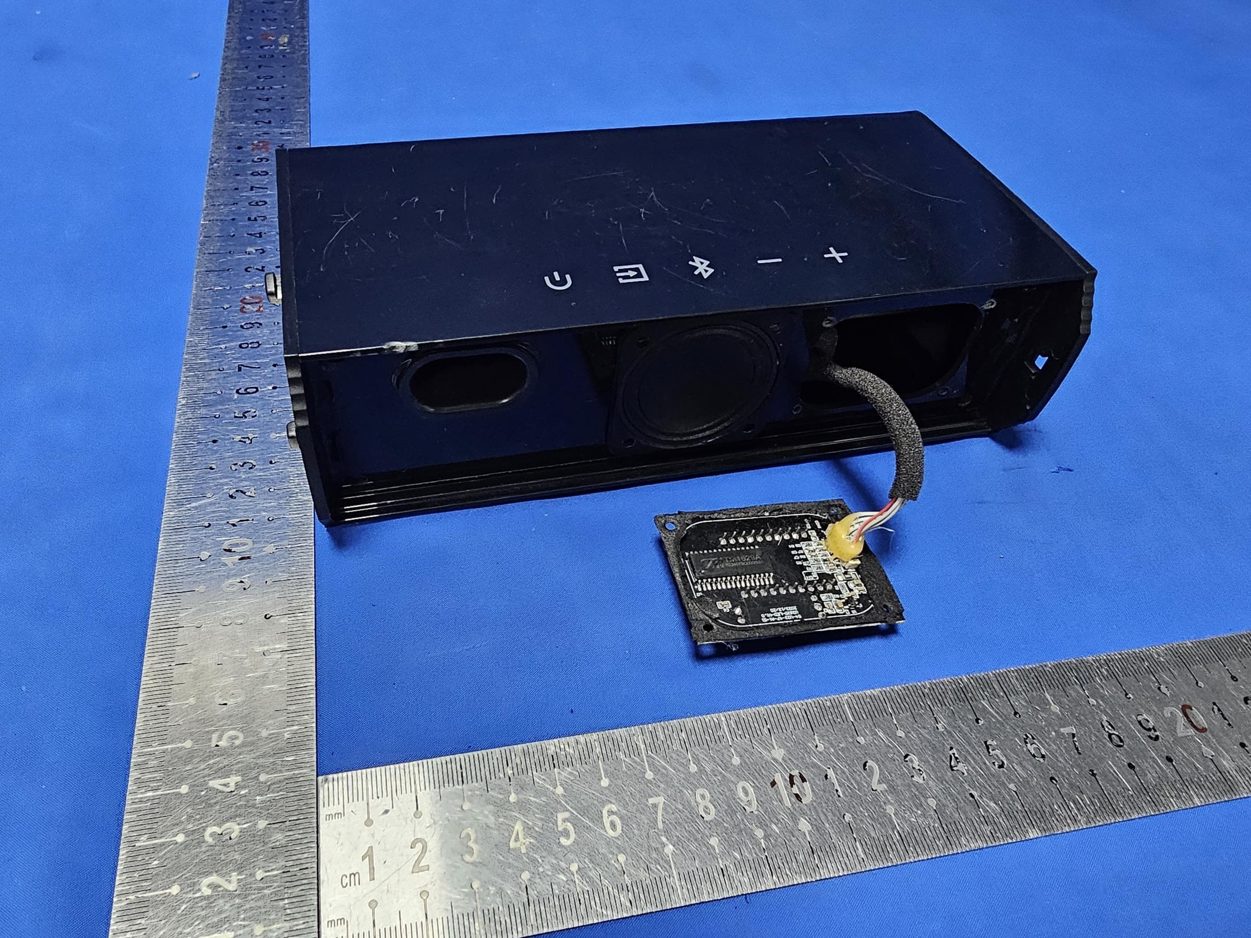 Apollo S70 5.0 Channel Detachable Lighting Soundbar - FCC ID 2A9OO-U3700S - Ultimea Technology (Shenzhen) Limited
