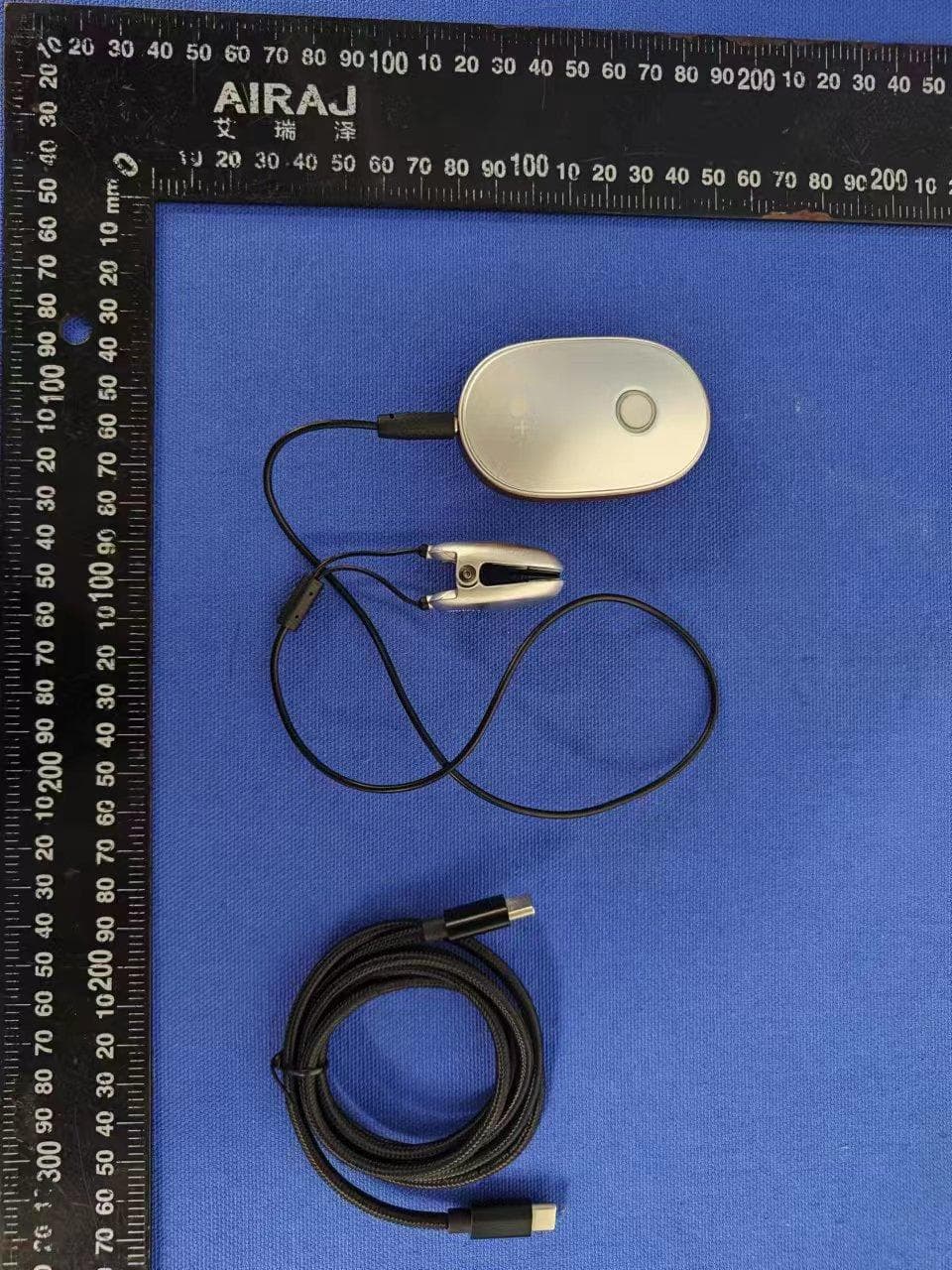 Heartrate monitor earlobe - FCC ID 2A9ZF-LHM2 - Linear Dimensions Semiconductor Inc.