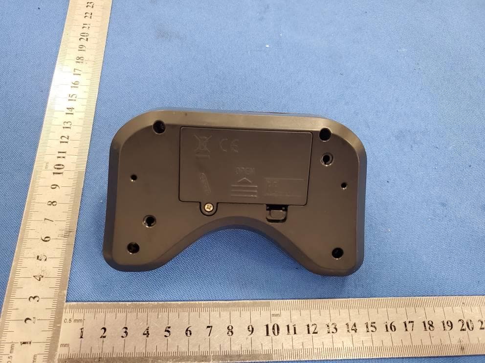 Remote control car series - FCC ID 2AAFASY-E379-003-08 - DOUBLEEAGLE INDUSTRY (CHINA) LIMITED