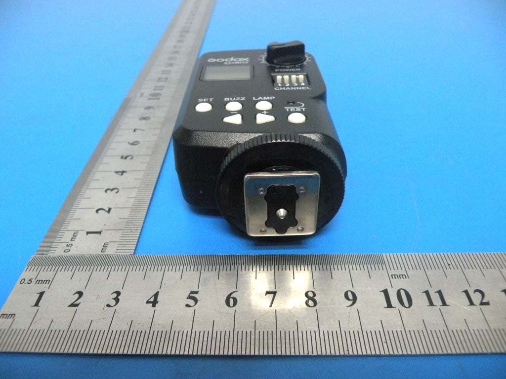 Power-controlling and triggering remote control - FCC ID 2AAJJFT-16 - GODOX PHOTO EQUIPMENT CO. LTD