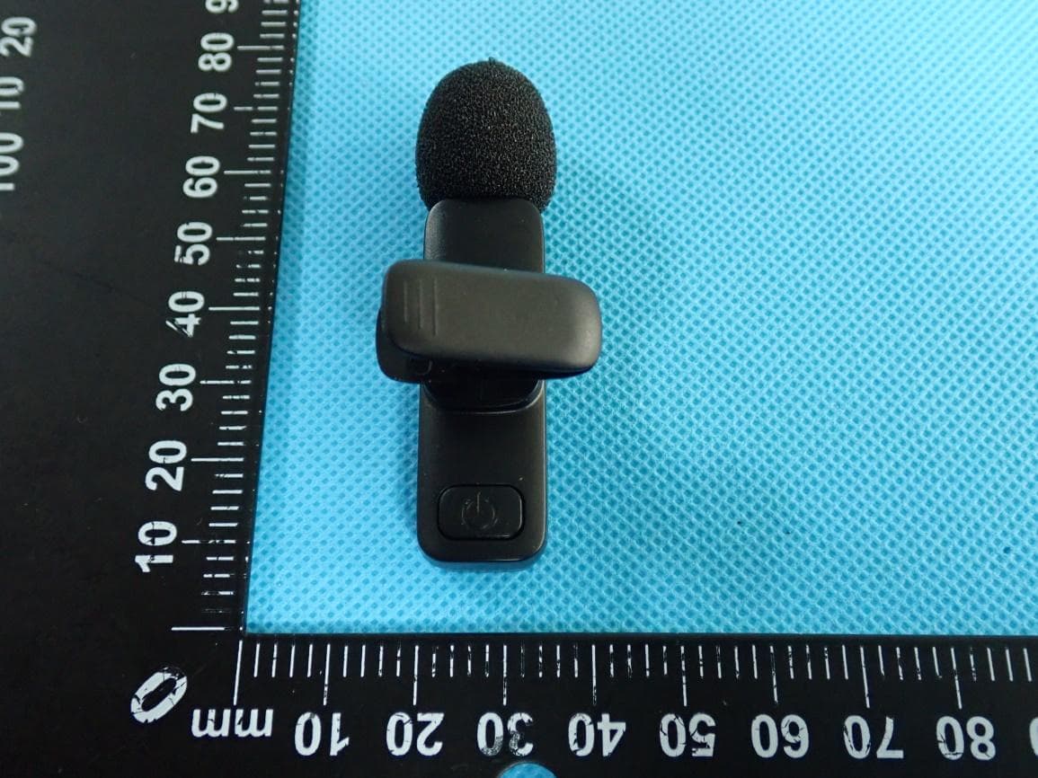 Mini Microphone with Lightning /USB-C Connector - FCC ID 2AANZMWMC - DGL Group LTD.