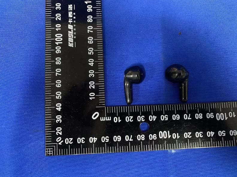 Wireless Earbuds - FCC ID 2AANZWECC - DGL Group LTD.