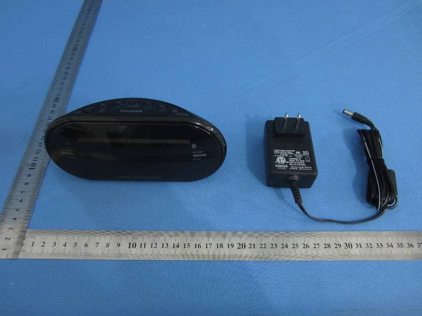 Alarm Clock Radio - FCC ID 2AAOLCR232BT - Wing Hing Electronics Industrial Ltd.