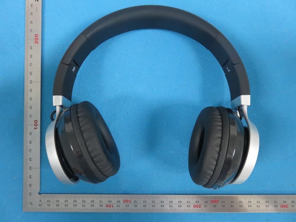 Bluetooth headphone - FCC ID 2ABL8BT-1525 - SHENZHEN YES-HOPE CO., LTD