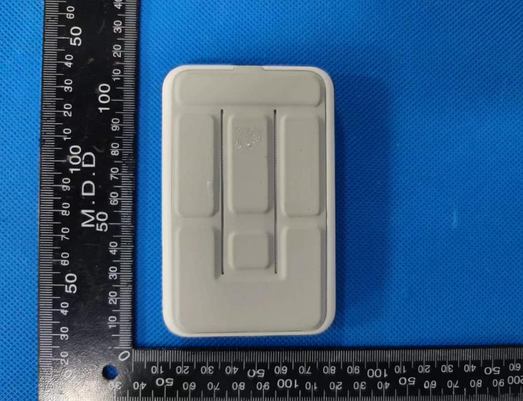 Magnetic Power Bank with Foldable Stand - FCC ID 2ABY9GRAVITY-CS10 - Adam Elements International Co., LTD.