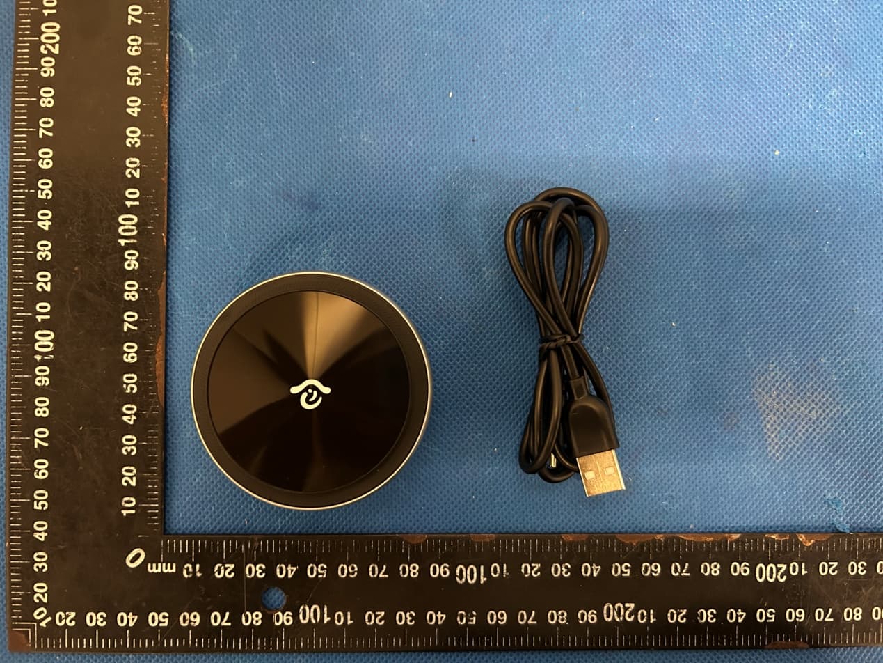 Magnetic Charging Car Mount - FCC ID 2ABY9OMNIA-CX2 - Adam Elements International Co., LTD.