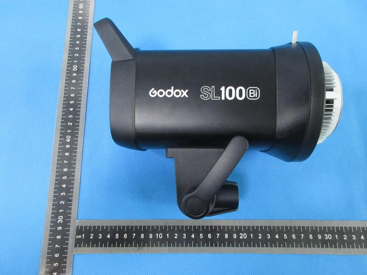 Bi-color LED Video Light - FCC ID 2ABYN035 - GODOX PHOTO EQUIPMENT CO.,LTD