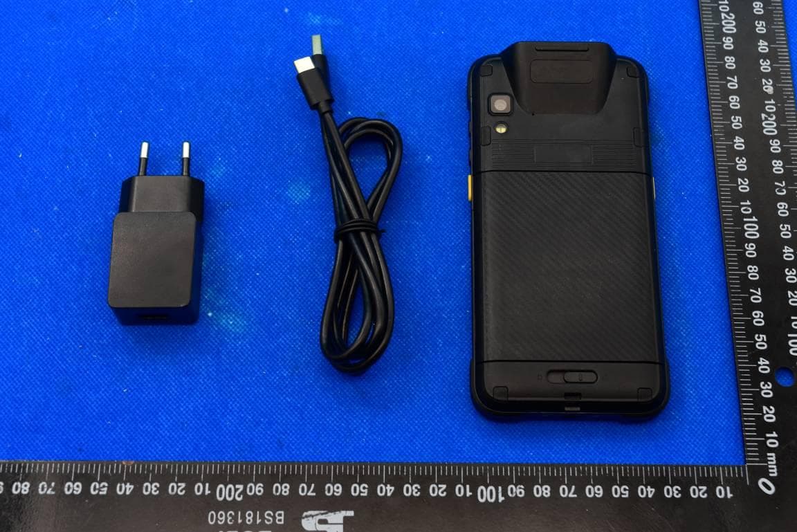 Mobile Data Terminal with BT, WiFi, and RFID - FCC ID 2AC6AC66W - Shenzhen Chainway Information Technology Co., Ltd