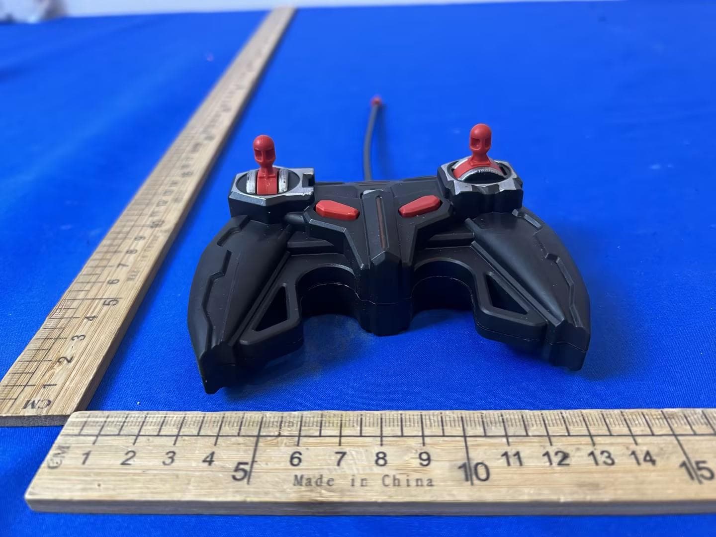 RC STUNT TWISTER - FCC ID 2ACFM1095893 - Shantou City Daye Plastic Toys Co.,Ltd