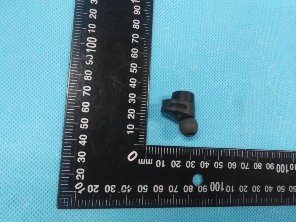 In-ear True Wireless Headphone - FCC ID 2ACIX-PI5L - B&W Group Ltd.