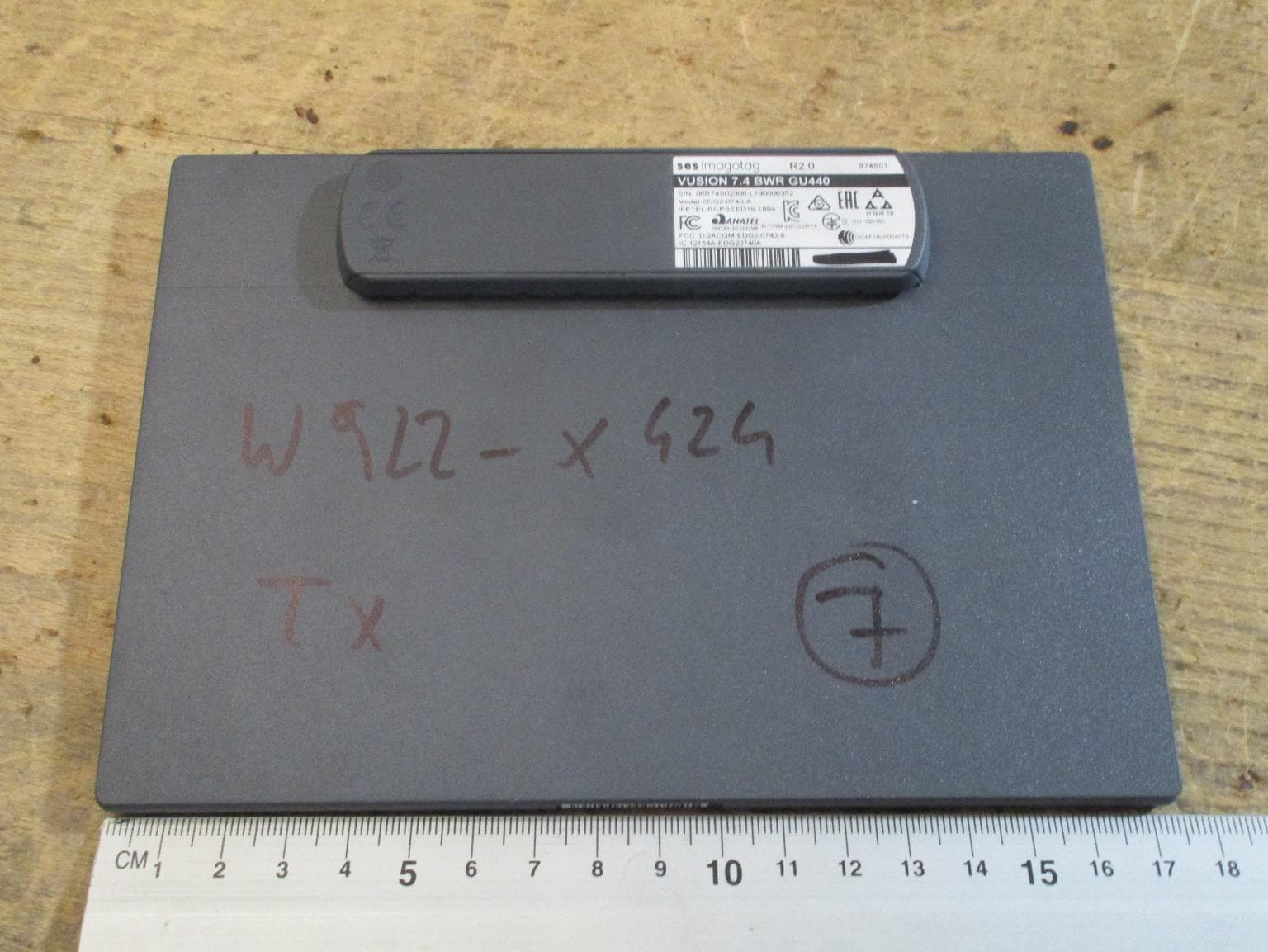 VUSION 7.4 - FCC ID 2ACQM-EDB1-0740-A - SES-imagotag GmbH