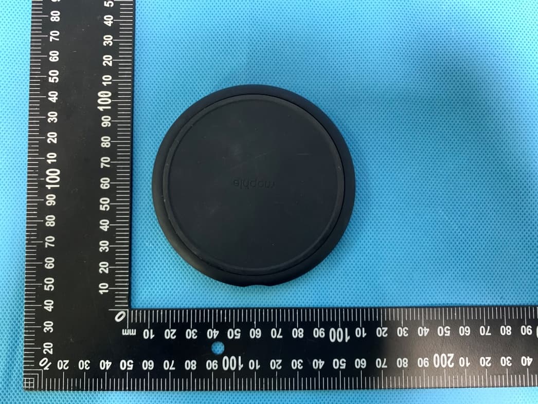 mophie wireless charging base 10W - FCC ID 2ACWB-BASE10P - mophie LLC