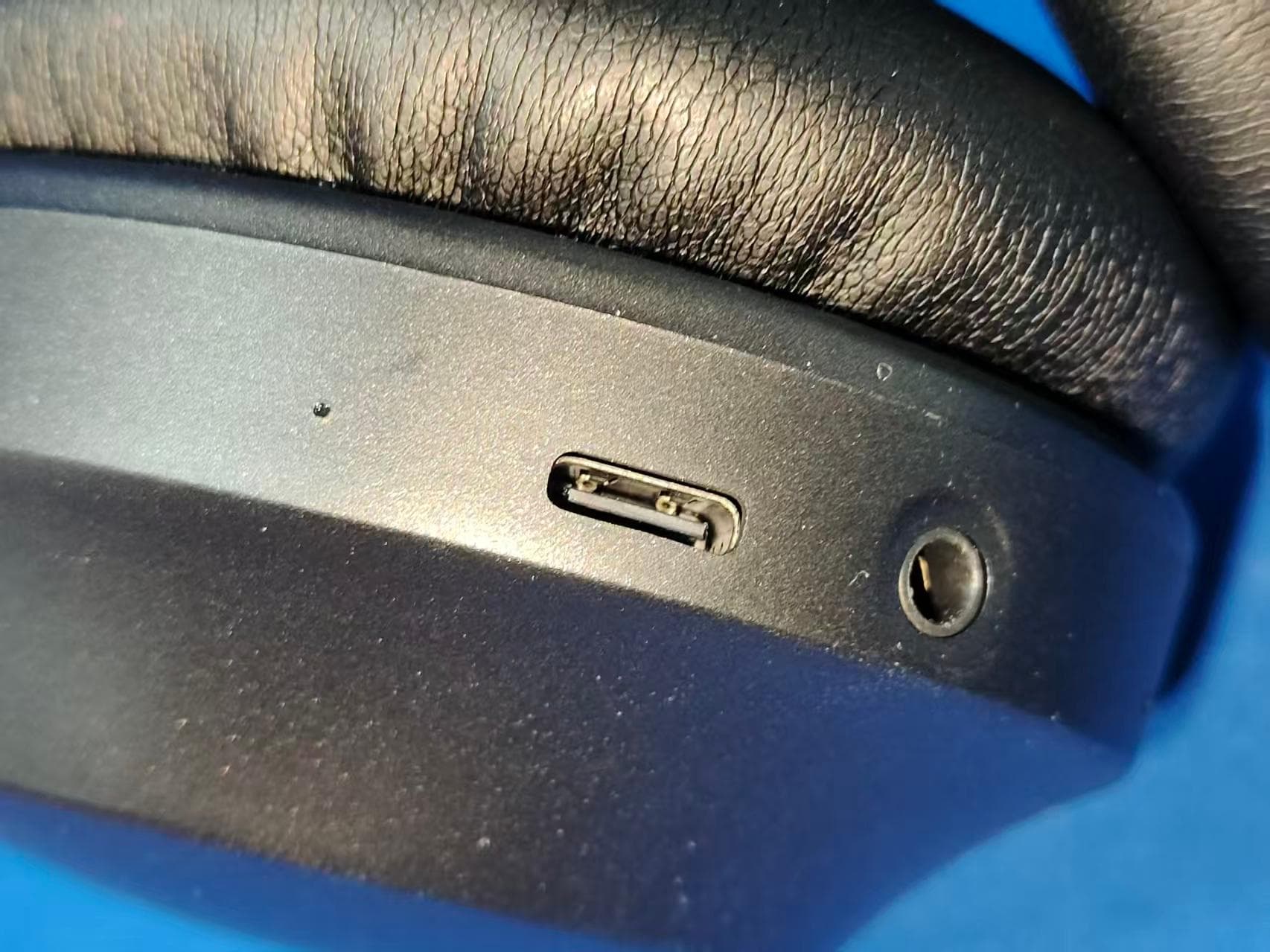 Hybrid Active Noise Canceling Wireless Headphones - FCC ID 2ACYR-6080-ANC-AH1 - Dongguan Yong fang Electronic Technology Co., LTD.