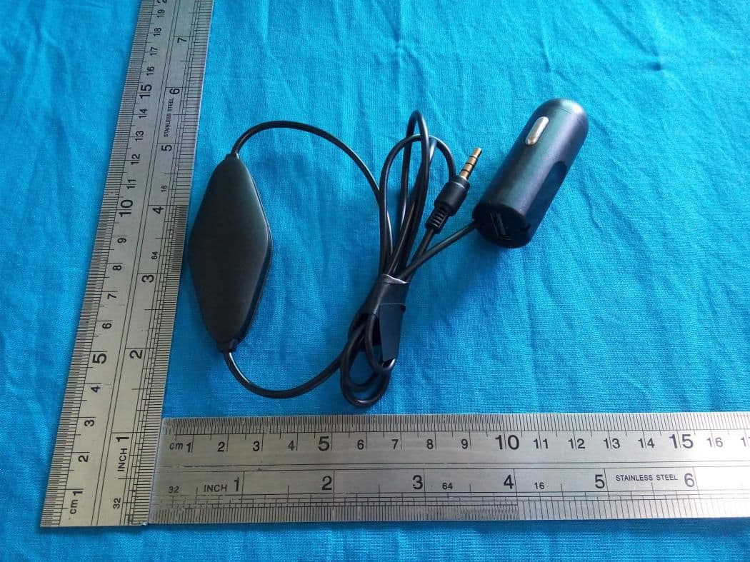 Personal FM Transmitter - FCC ID 2ACYW-F27 - SHENZHEN UNICHAIN TECHNOLOGY CO.,LTD