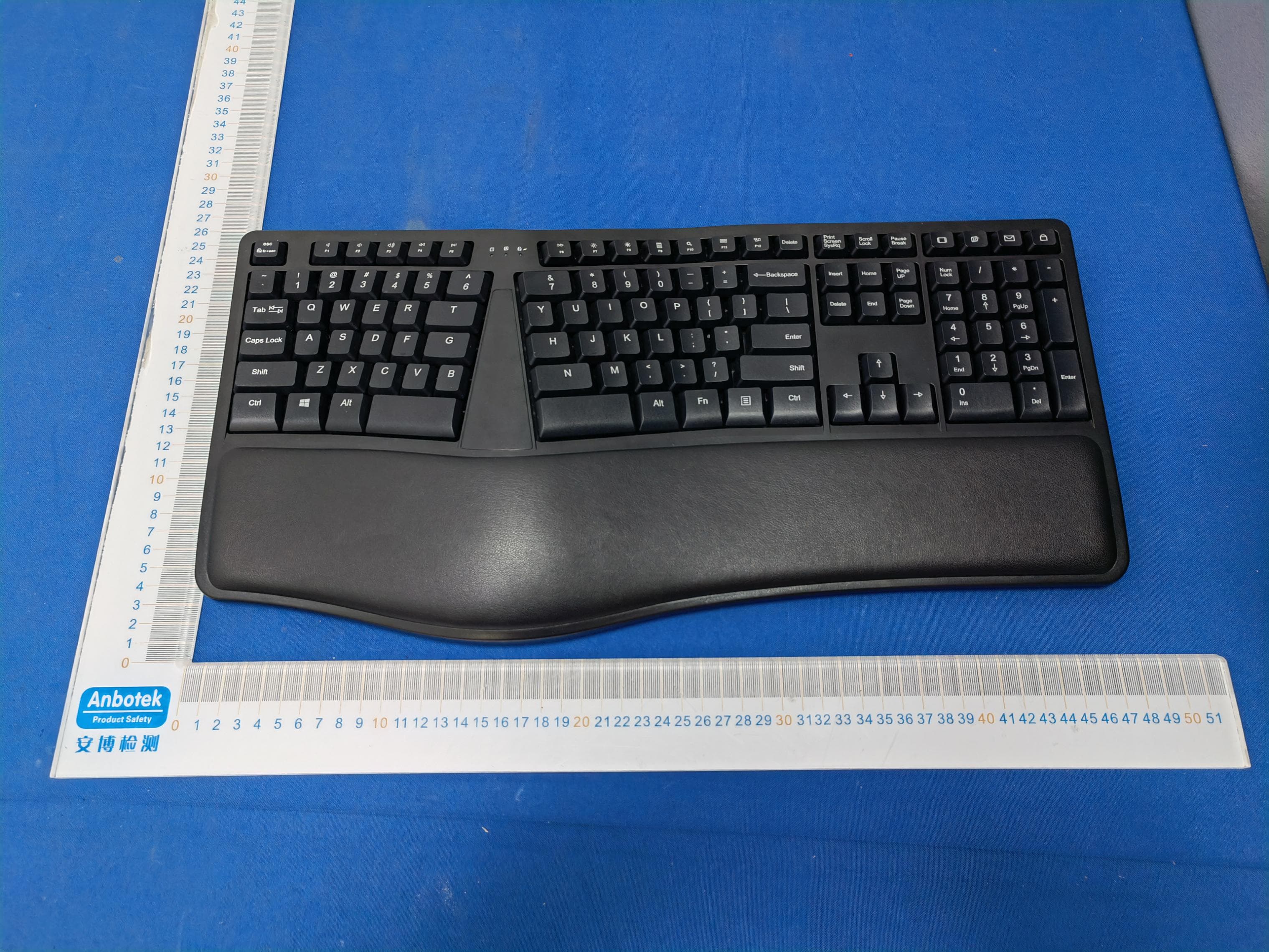 Wireless ergonomic keyboard - FCC ID 2ADDH-44520 - Monoprice, Inc.