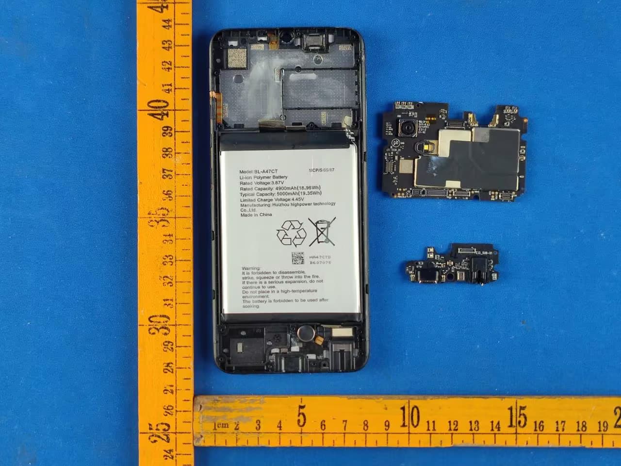 Smart Phone - FCC ID 2AEPISILVERC - COLOMBIANA DE COMERCIO S.A.