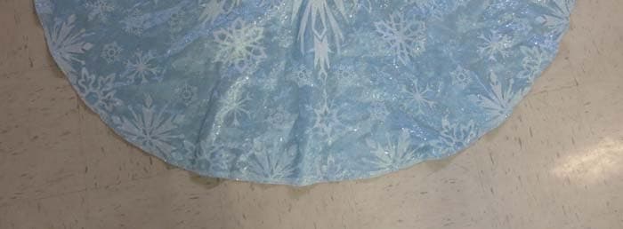 Elsa Light Up Costume with Capa Connected by 2.4GHz - FCC ID 2AES5-1504TDS03166R - Royal Regent Products (H.K.) Limited