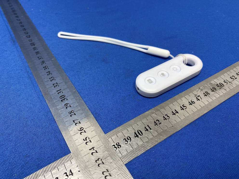 Selfie Ring Light Floor Standing with Remote Bluetooth - FCC ID 2AEVM1014231 - MerchSource, LLC.