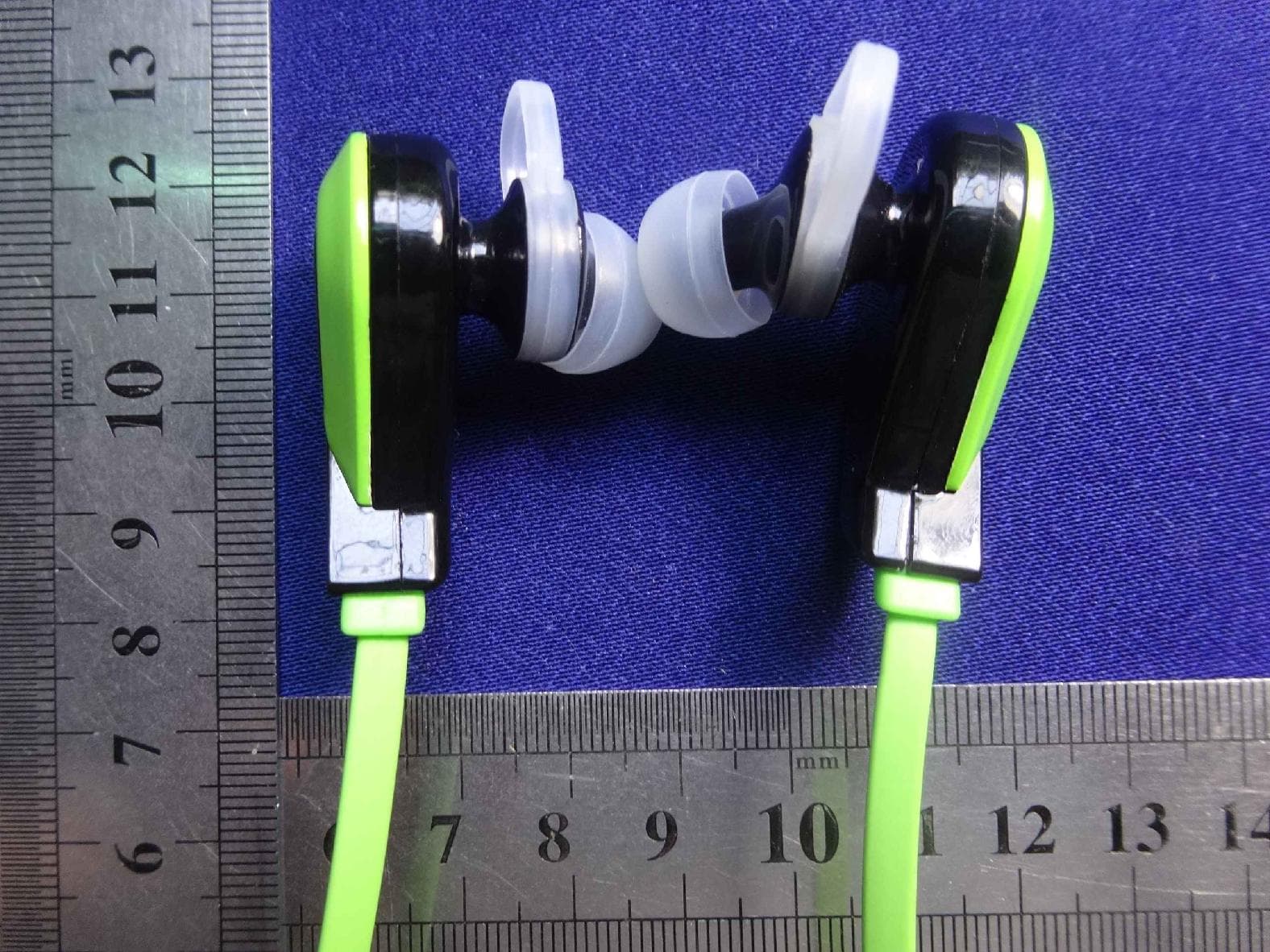 Bluetooth Earphone - FCC ID 2AF2D-S02 - Shenzhen JiLang Technology Co.,Ltd