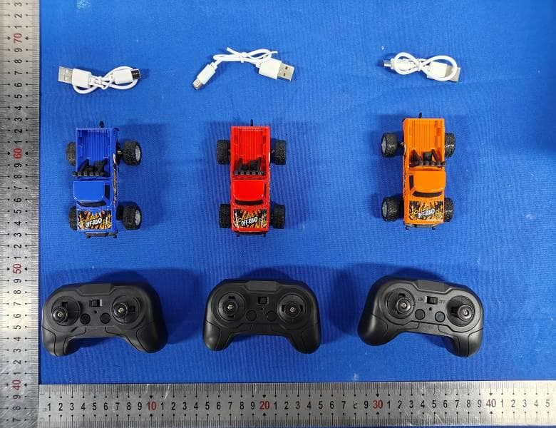 BIG WHEEL MONSTER RC TRUCK W/LIGHTS - FCC ID 2AFIOWJRC1149 - HUAJIA TECHNOLOGY INDUSTRY CO.,LTD.