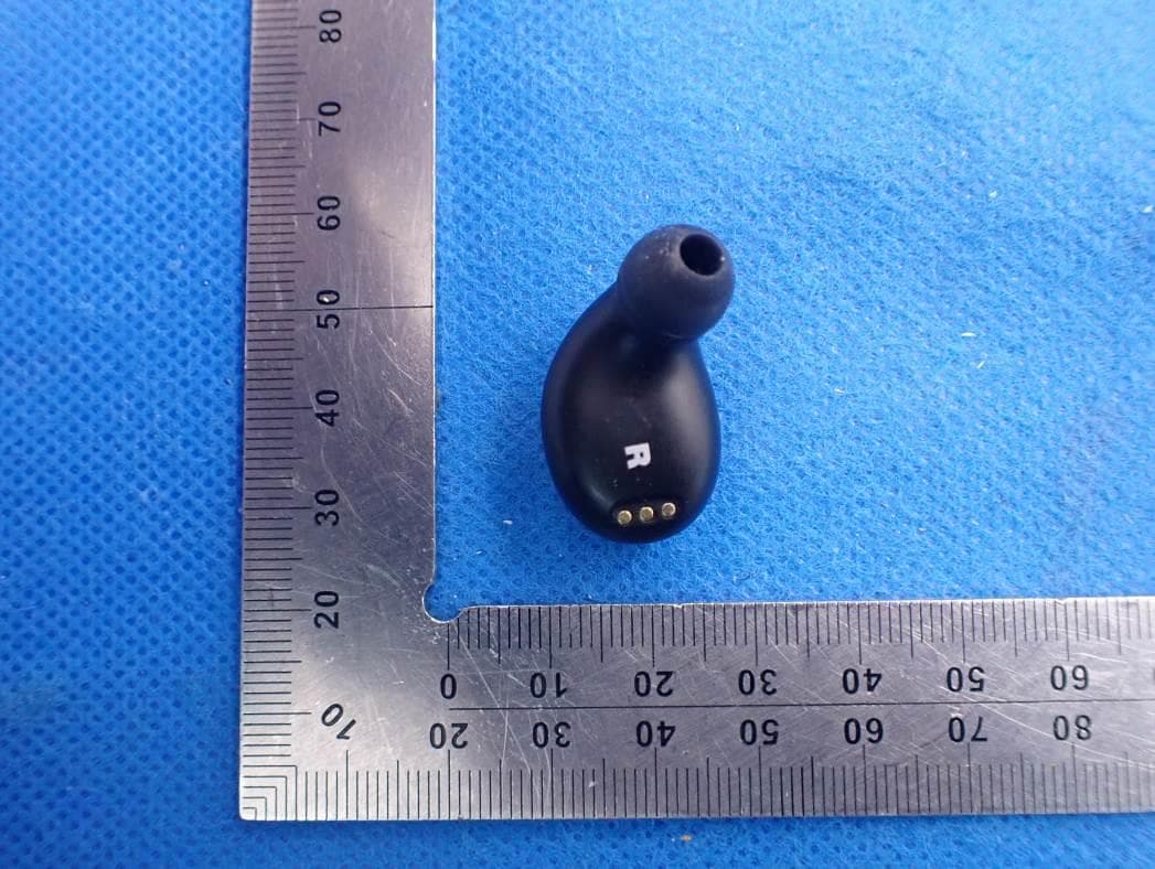 Ture Wireless Earbuds - FCC ID 2AGA9WD-TWS05 - HUIZHOU WEIDE Electronics CO., LTD