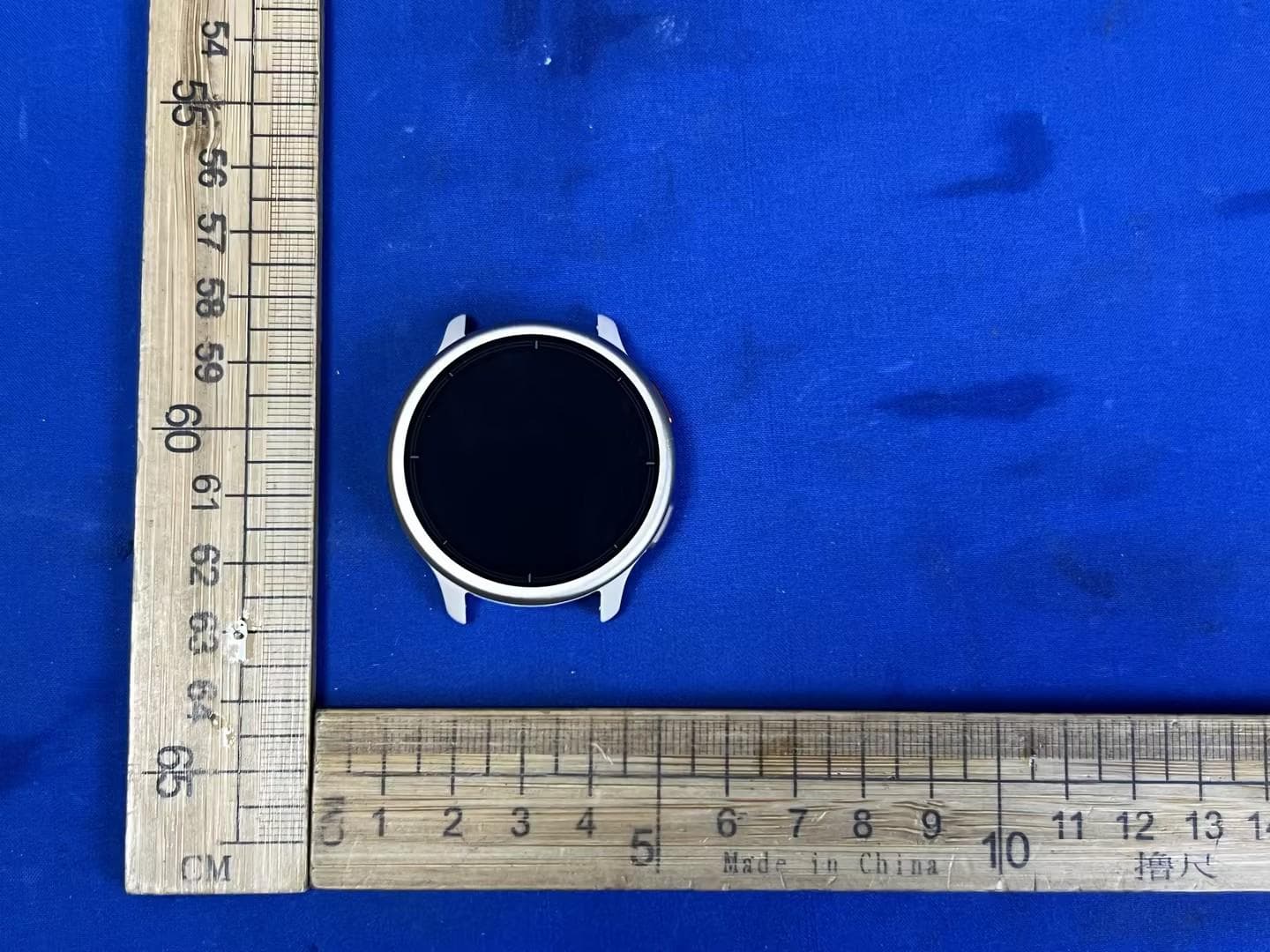 Smart Watch - FCC ID 2AHFT888 - Shenzhen DO Intelligent Technology Co., Ltd.