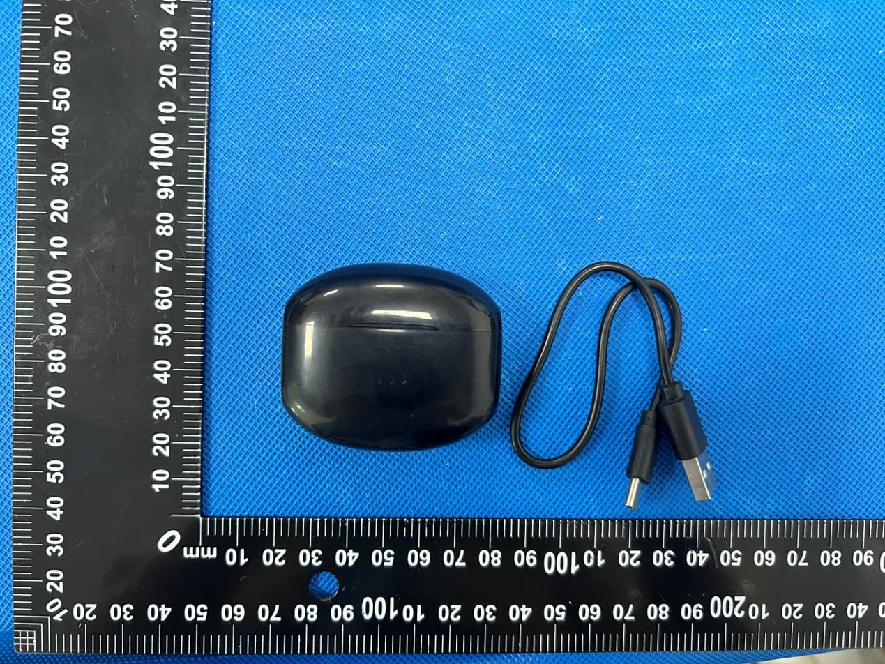 Truly wireless active noise canceling earbud - FCC ID 2AHI6NIAEBTN333 - Shenzhen Ruijiahua Technology CO.,LTD
