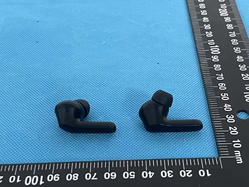 Truly wireless noise canceling earbuds - FCC ID 2AHI6NIAEBTNQ102 - Shenzhen Ruijiahua Technology CO.,LTD