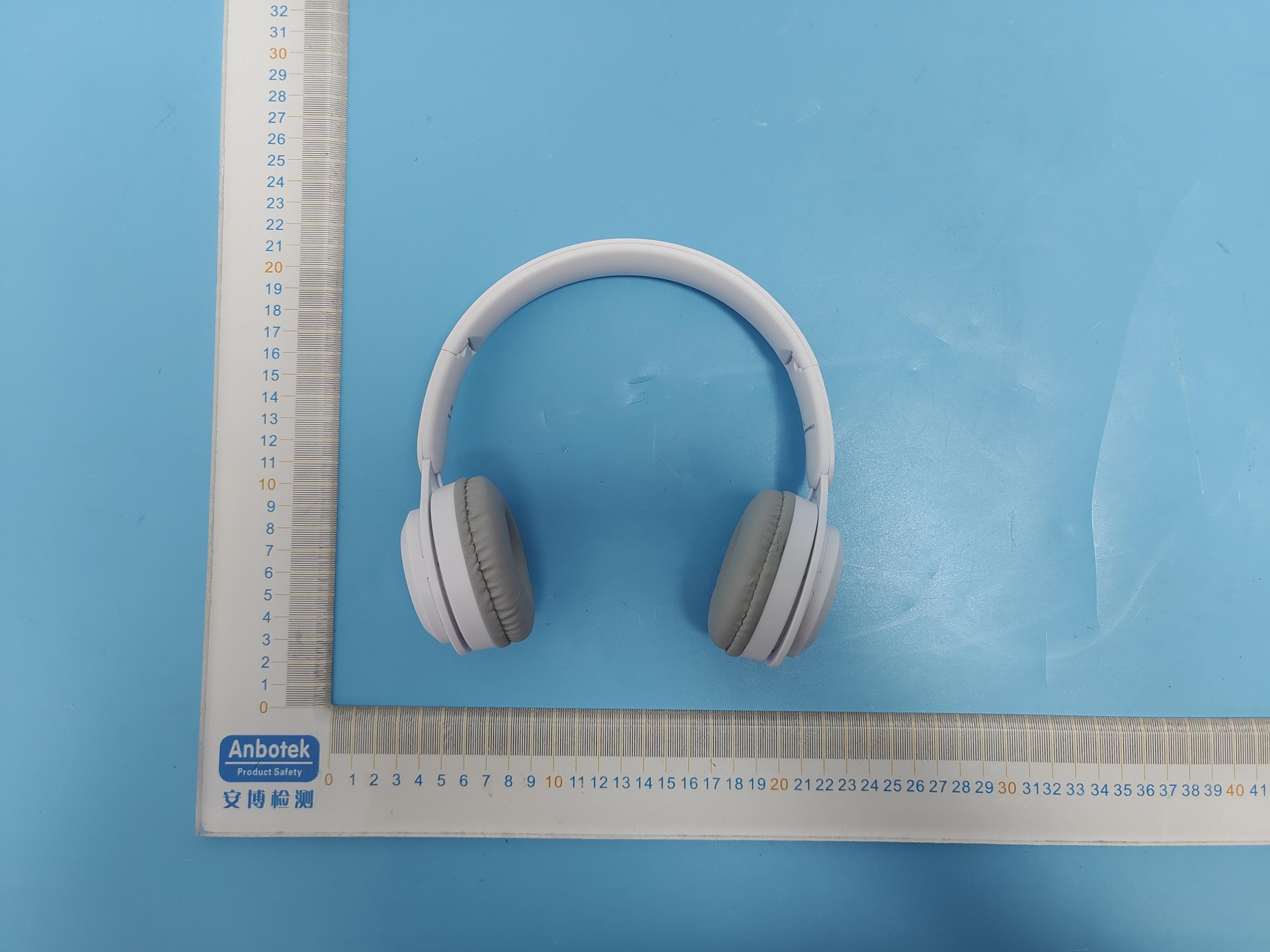 Bluetooth Headphone - FCC ID 2AHI6NIAHB53 - Shenzhen Ruijiahua Technology CO.,LTD