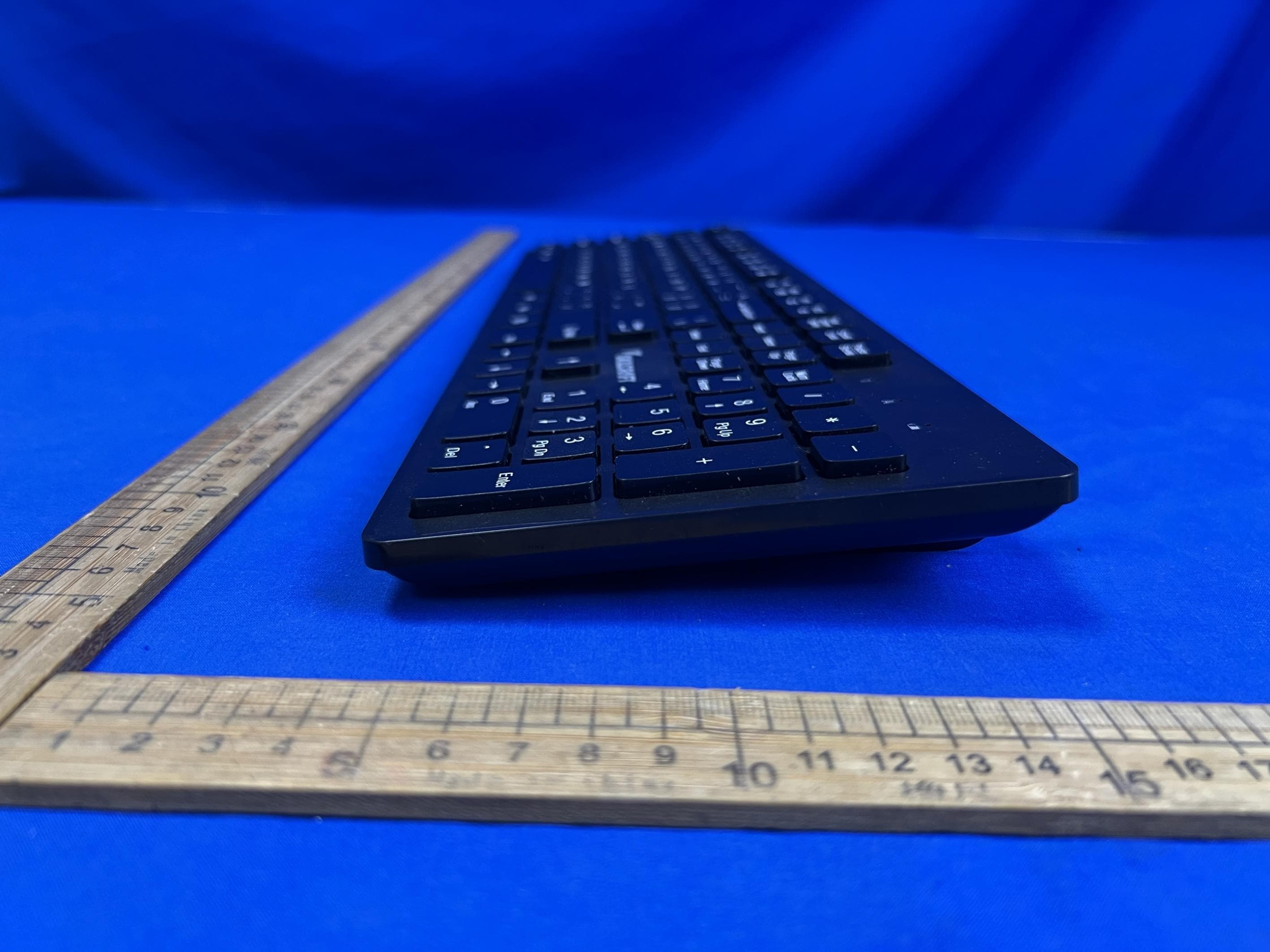 Wireless keyboard - FCC ID 2AHKSCKM620K1 - ChicagoTronics, Inc.