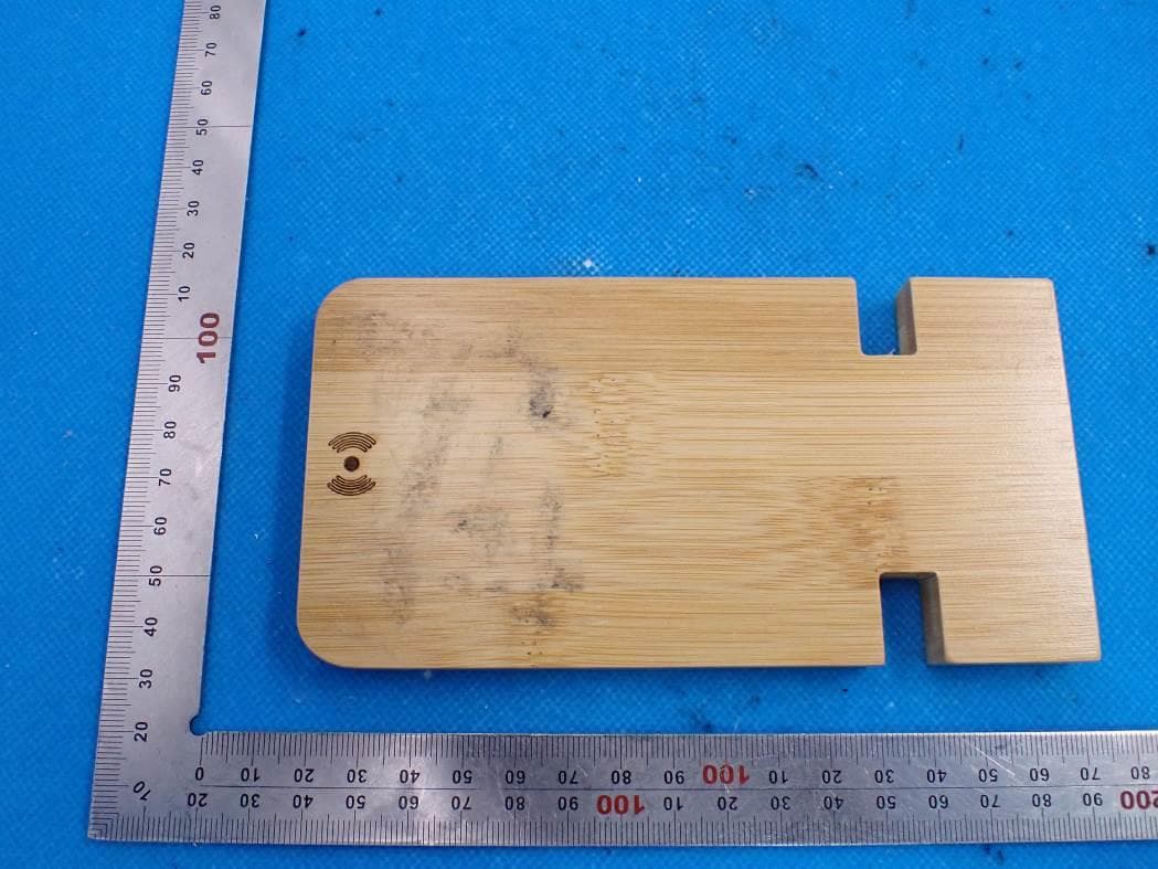 Bamboo wireless charging phone stand - FCC ID 2AJZY-SA329 - Ningbo Gecen Promotion & Gift Co., Ltd