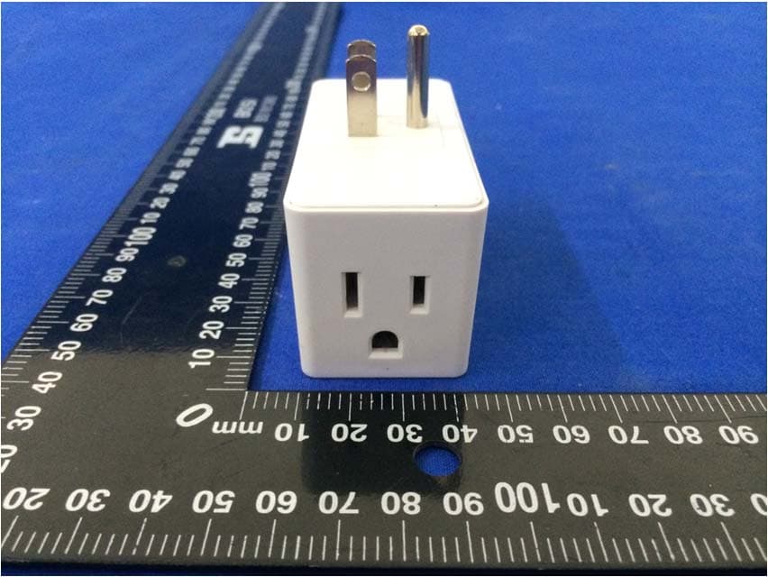 Smart Plug - FCC ID 2AK29-DS2002 - Deako Inc.