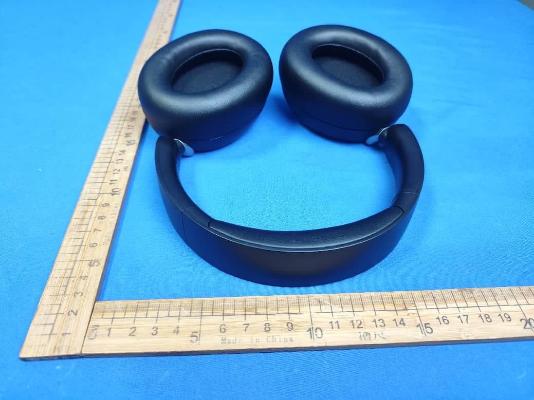 Bluetooth headphone - FCC ID 2AKFED46M - The Art of Utility AB
