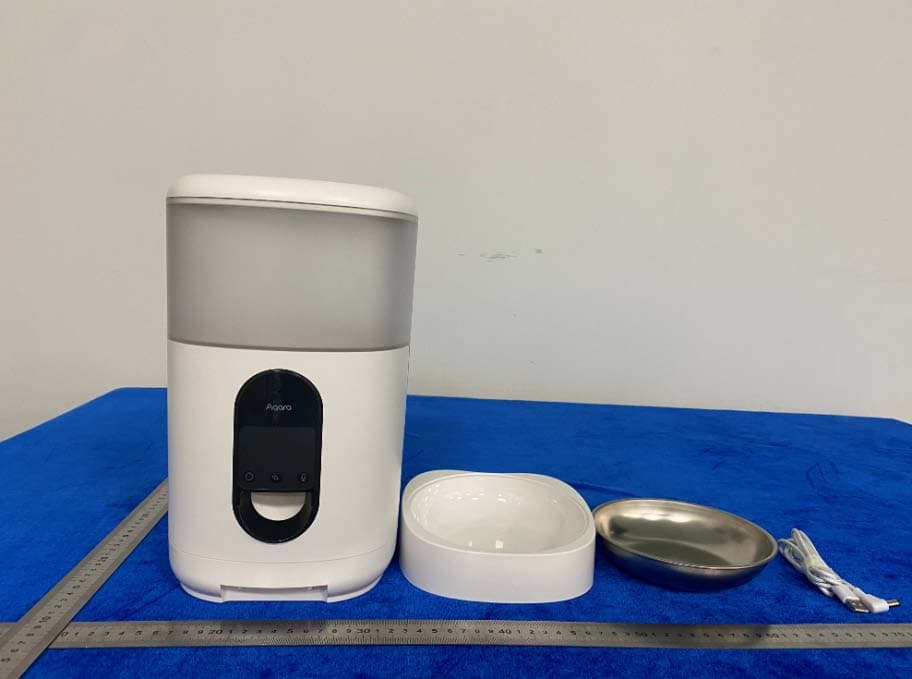 Smart Pet Feeder C1 - FCC ID 2AKIT-PETC1M01 - Lumi United Technology Co., Ltd