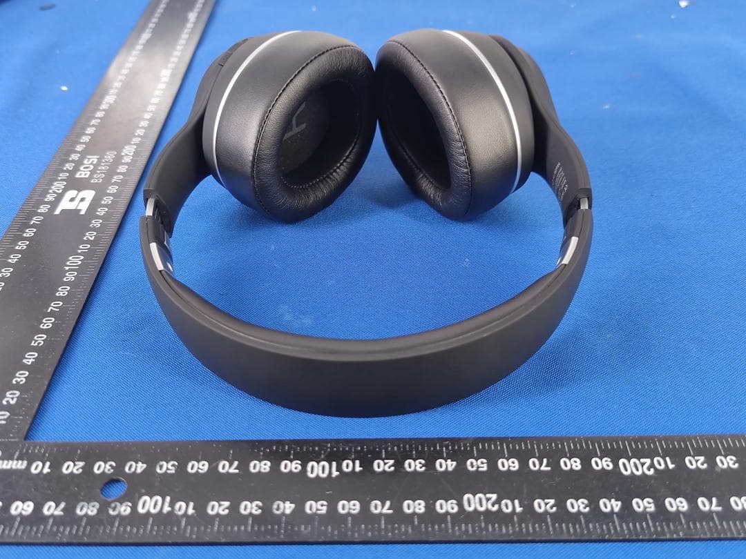 Wireless Headphones - FCC ID 2ALNA-BTH70 - Shenzhen Thousandshores Technology Co., Ltd.