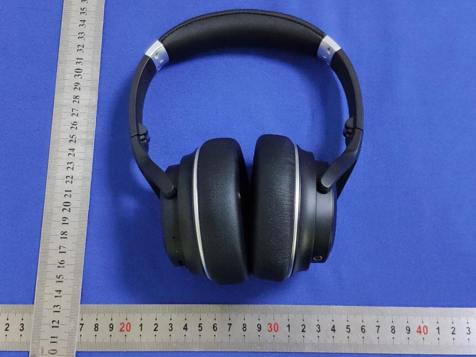 Wireless Headphones - FCC ID 2ALNA-BTH71 - Shenzhen Thousandshores Technology Co., Ltd.
